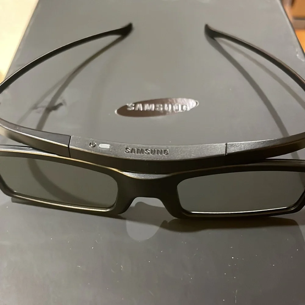 Samsung 3D Glasses Brand New Set Of 4